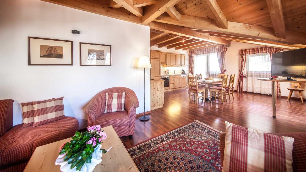 Residence Carin Selva di Val Gardena Esterno foto